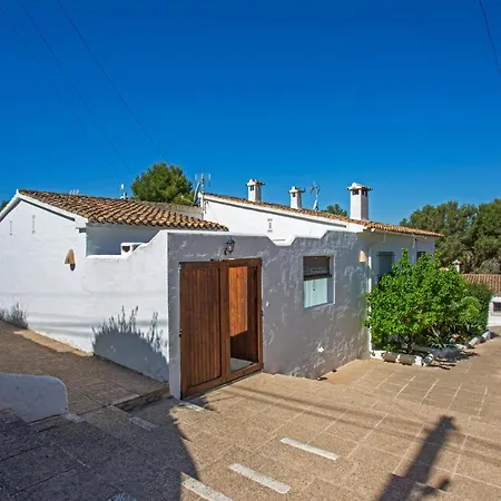 Acogedora Casa En En Zona Residencial. Ca La Blanqueta *